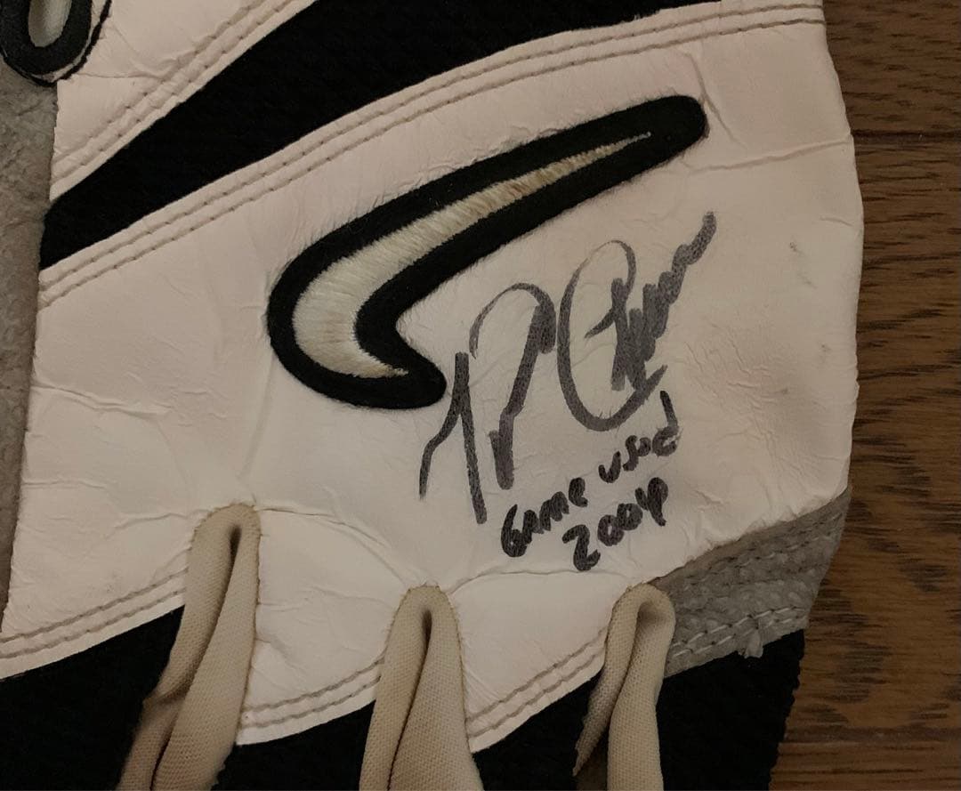ミゲルカブレラ　実使用サイン入りバッティンググローブ