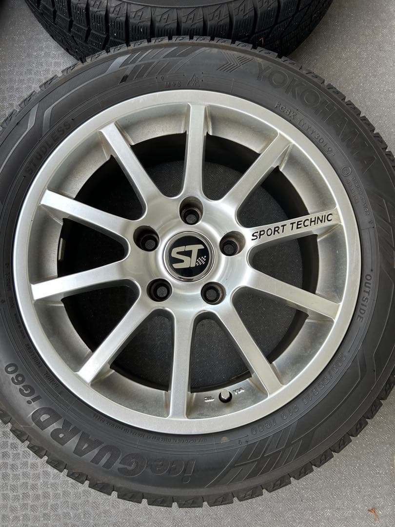 な*ま様 スポーツテクニック　16×7JJ 120/5H ET35 205/55