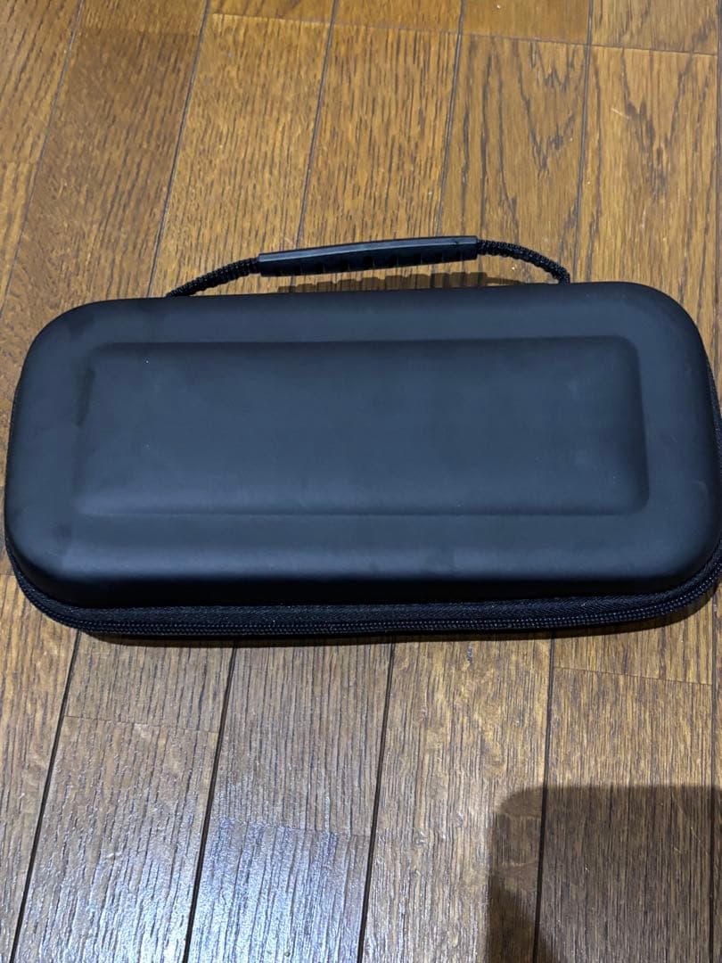 Nintendo Switch 本体、ケース付き