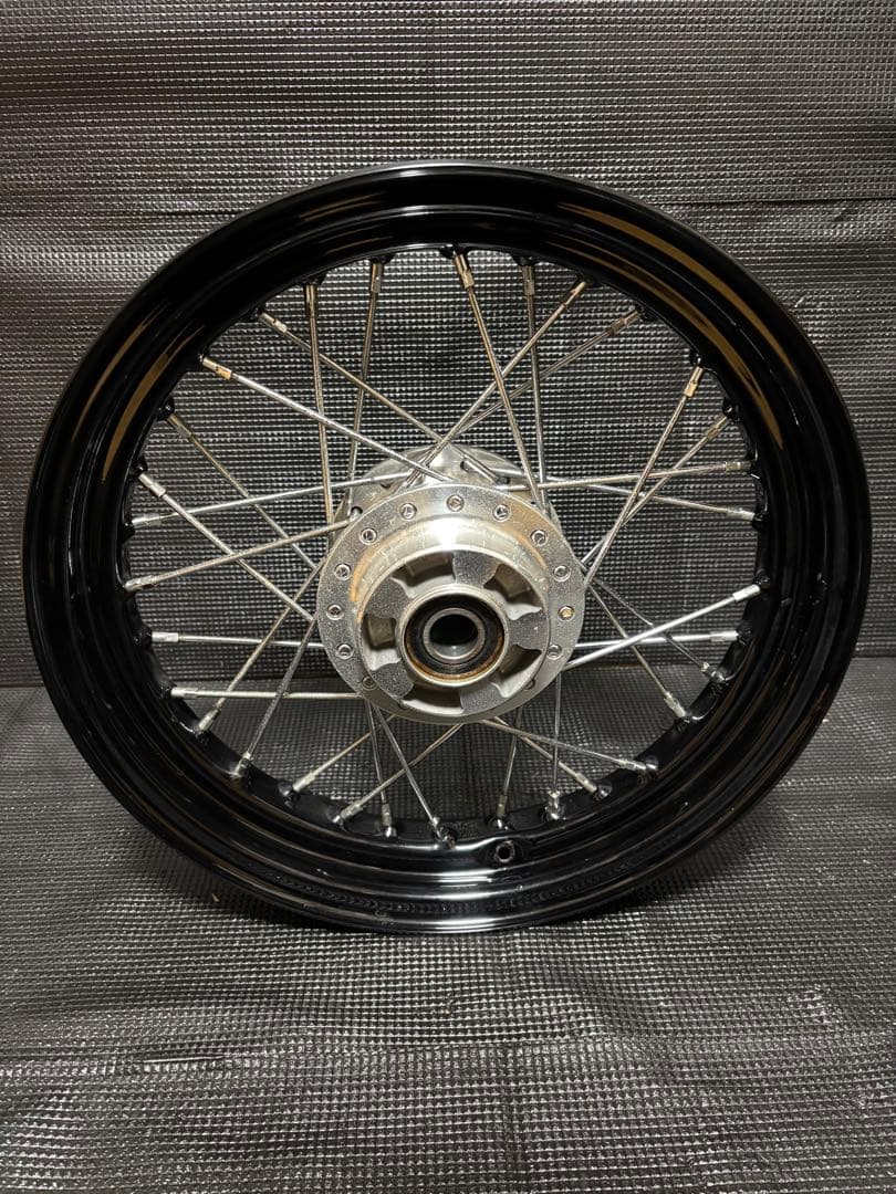 ハーレー スポーツスター 16✖︎3.00 フロントホイール 04年以降