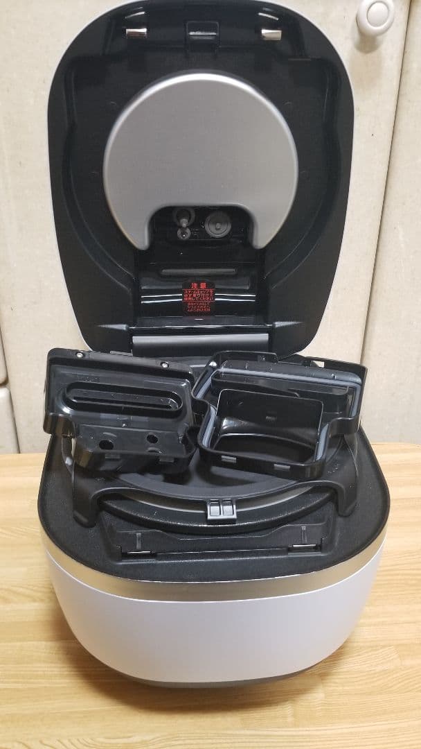 ☆2019年製☆土鍋ご泡火炊き☆タイガー圧力IH炊飯器 バックライト液晶画面搭載