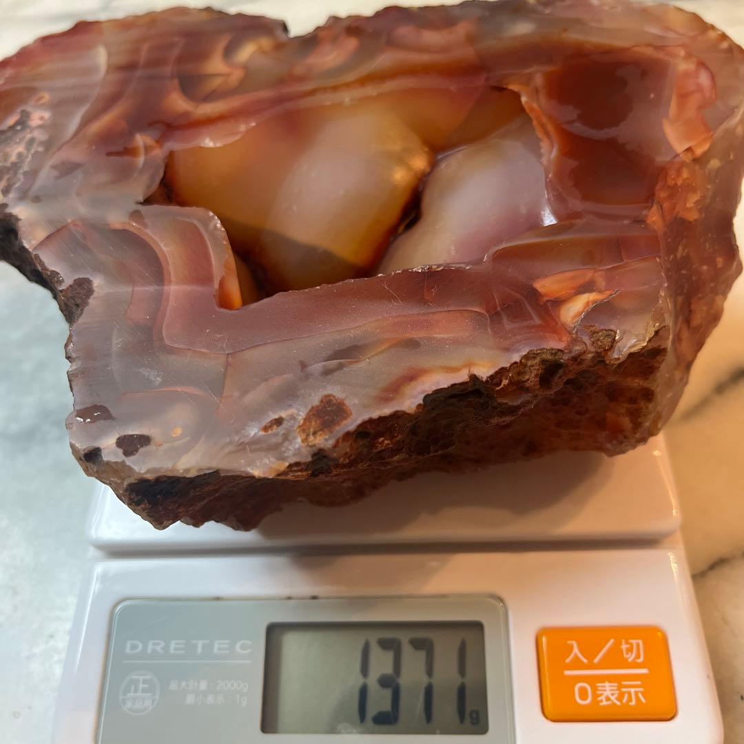 ⚠️注意‼️発送が特定月末の限定品 　赤は魔を払う縁起の良い石　おすすめの古い原石