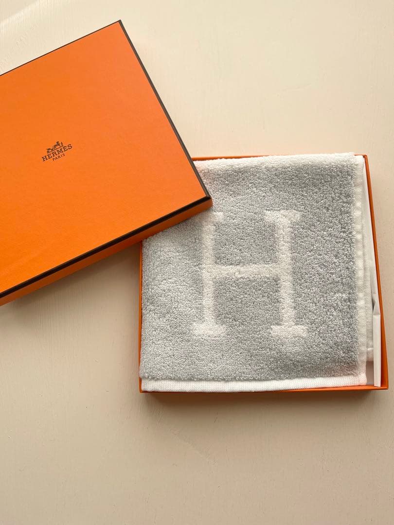 新品・タグ付】エルメス タオルハンカチ 2点セット 33×33cm 箱入り