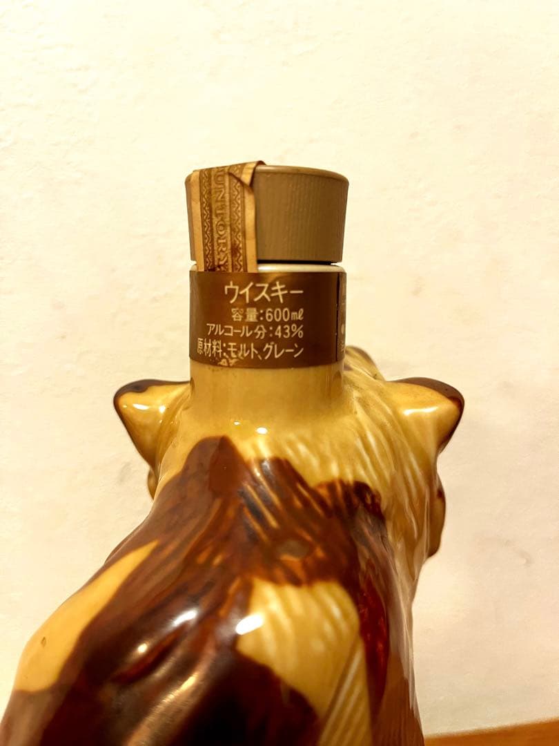 【未開封】サントリー ローヤル  虎 陶器 ウイスキー 43％ 600ml