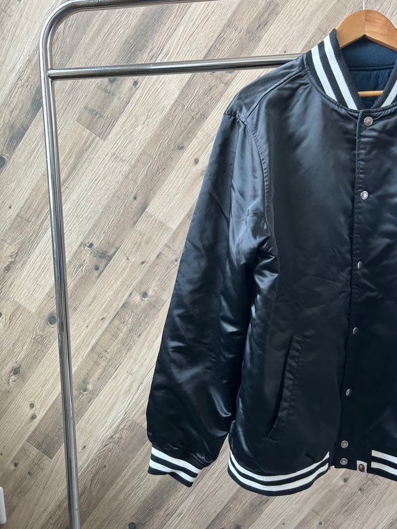 ★ アベイジングエイプ 刺繍ロゴ キルティング リバーシブル スタジャン