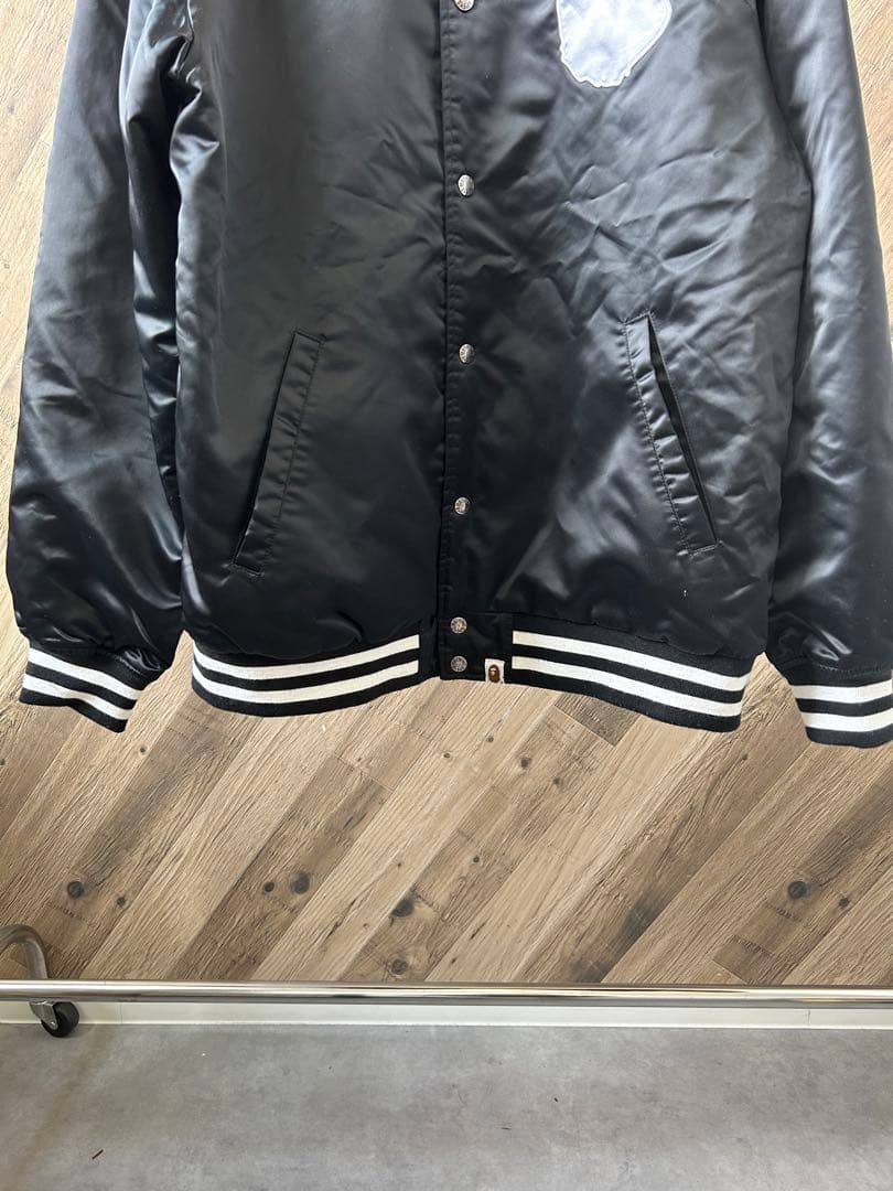 ★ アベイジングエイプ 刺繍ロゴ キルティング リバーシブル スタジャン