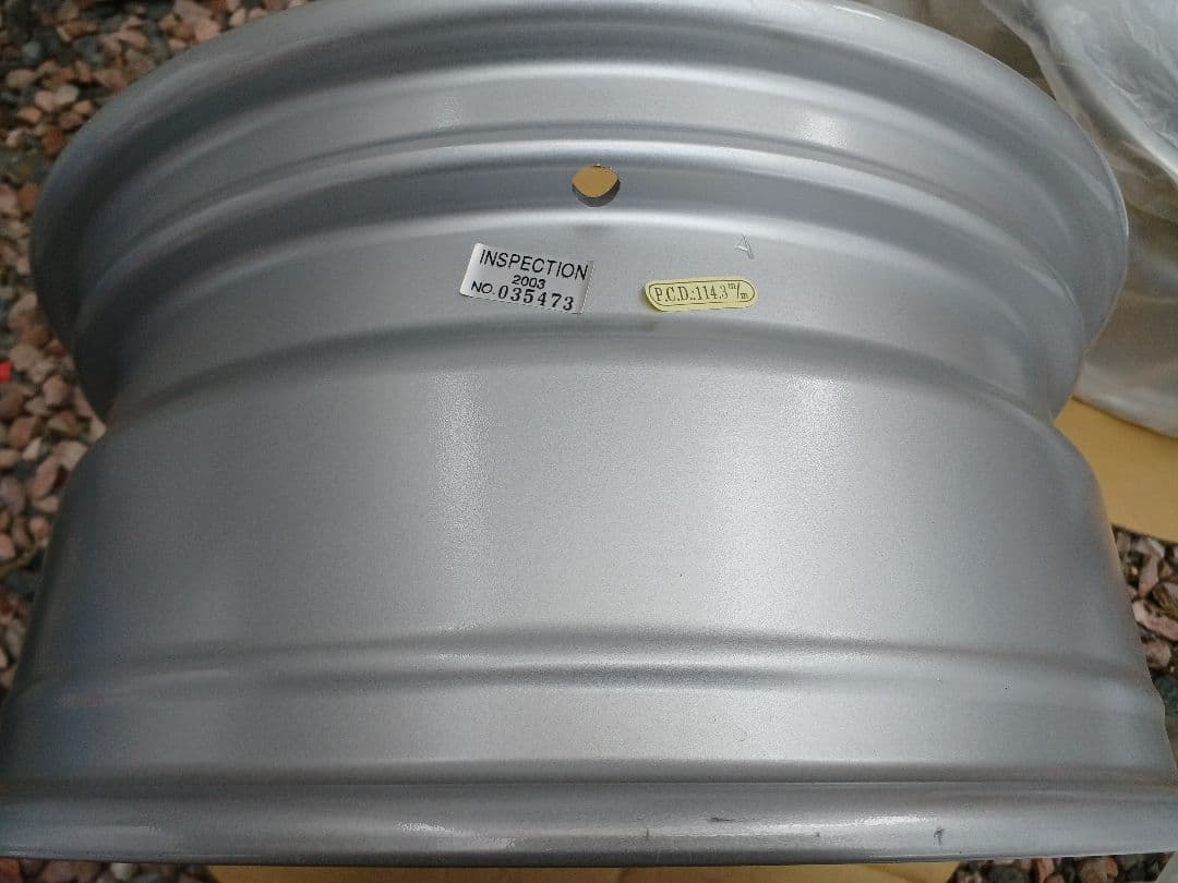 ★新品、未使用★15インチ 　ディッシュホイール　PCD114.3 5H　★