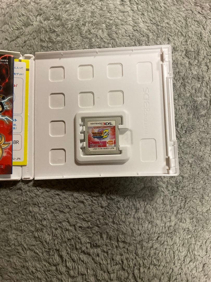 任天堂3DSLL、ソフト4つ、充電器、タッチペン