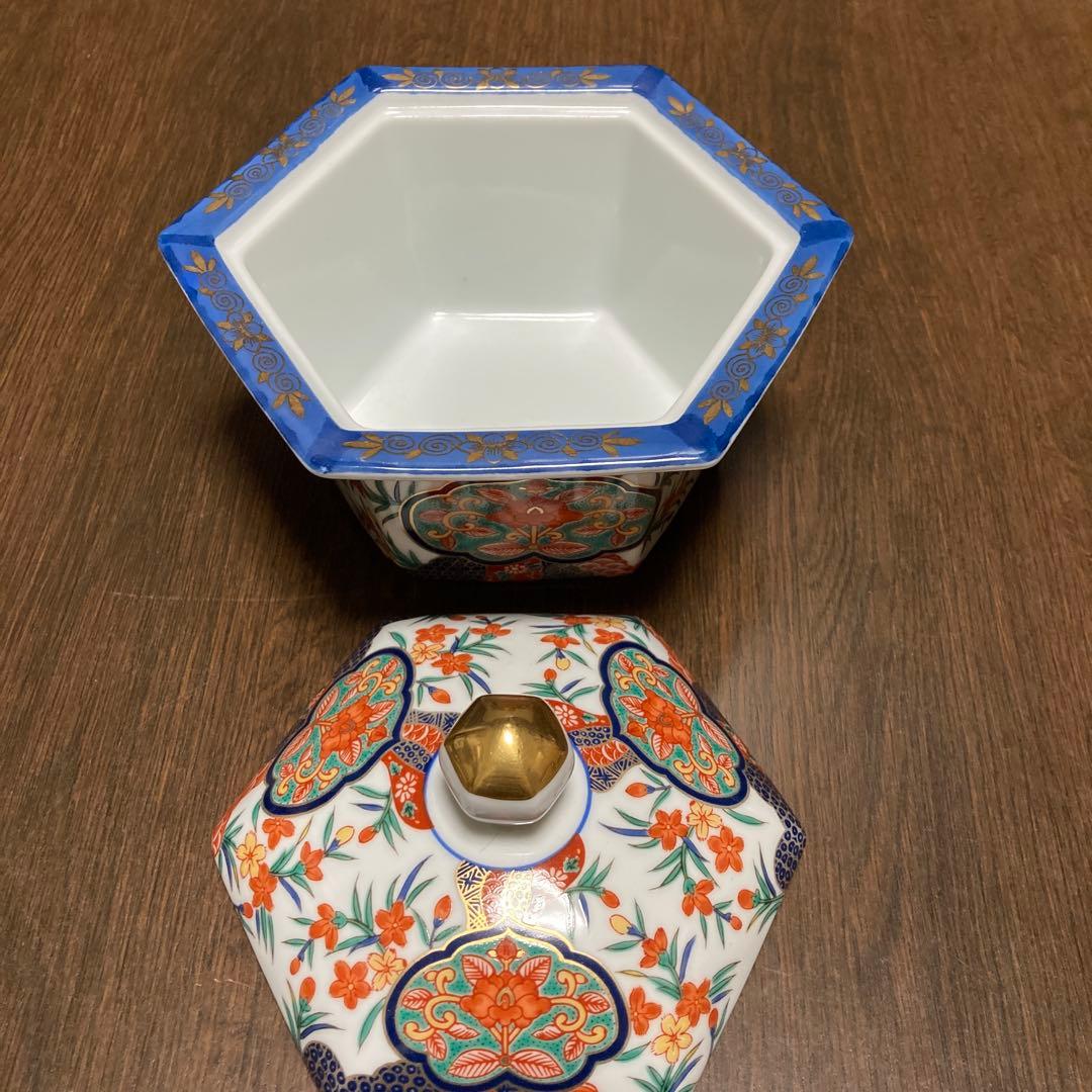 有田焼　蓋付き　中鉢 小鉢　３点セット