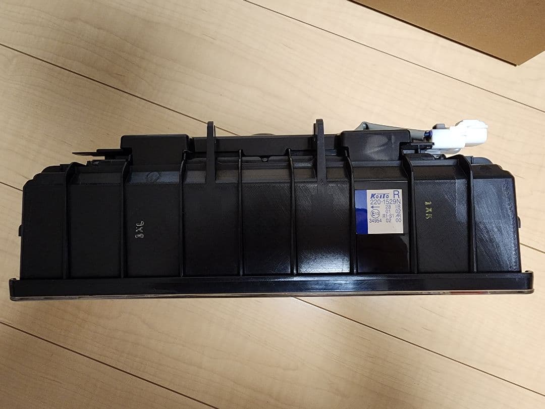 小糸 KOITO LED テールランプ 左右セット 2連シーケンシャルターン