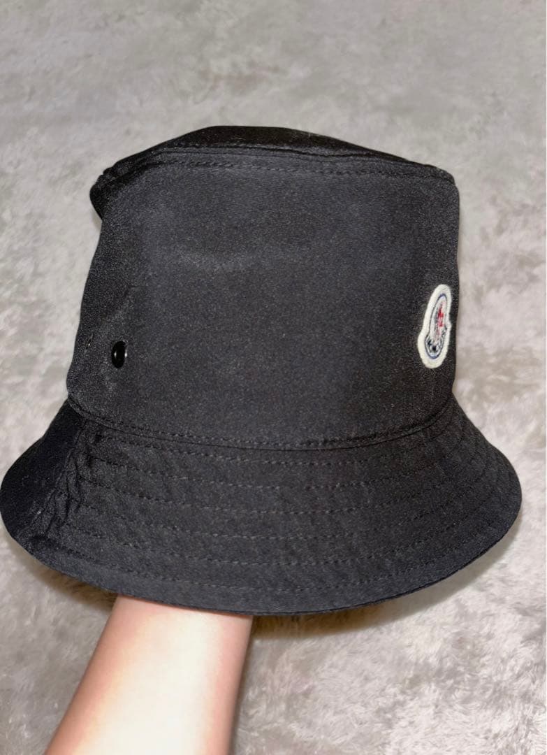 MONCLER ブラック バケットハット