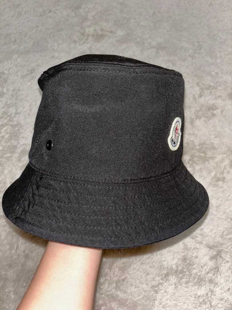 MONCLER ブラック バケットハット