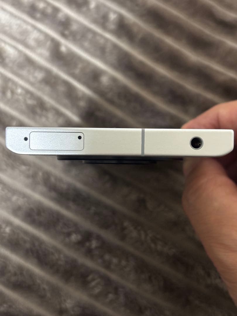 超美品　ライツフォン2 本体、レンズカバー付き