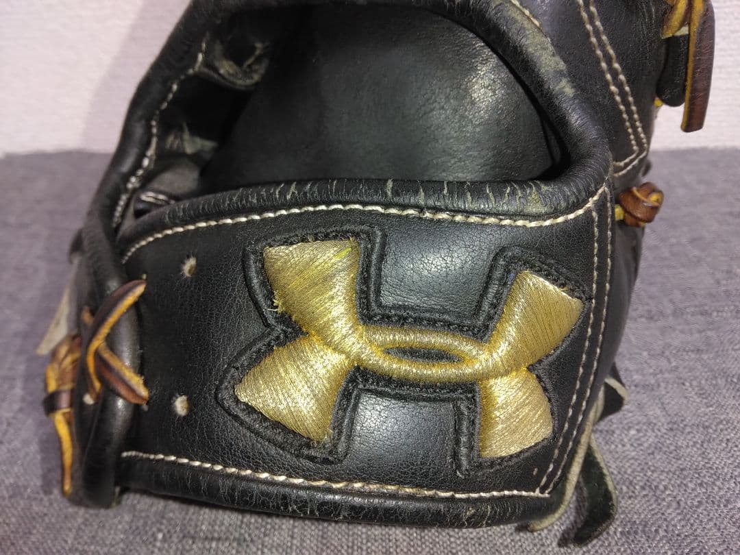 UNDER ARMOUR　硬式内野手用　 松田モデル