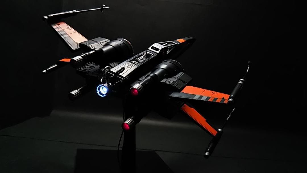 電飾改修　完成品　ブースティッド　Xウイング　1/72 塗装済　BANDAI