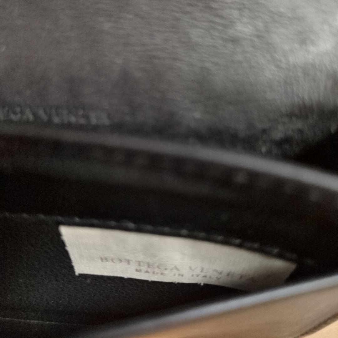 【期間限定価格】黒のレザー名刺入れ 編み込みデザイン