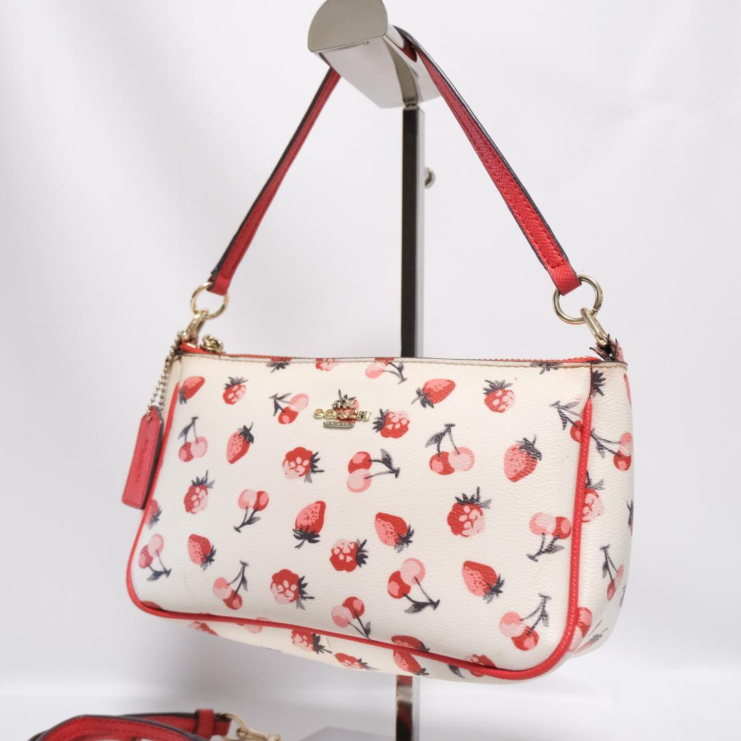 coach Strawberry cherry　accessory pouch