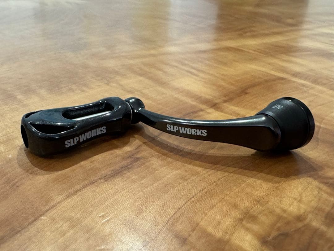 SLPワークス [90] 25RCS マシンカットブラックハンドル 40mm