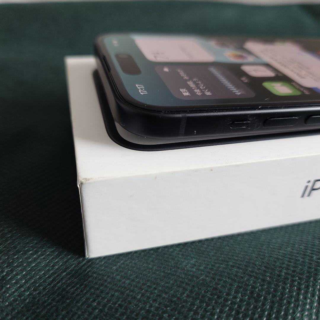 美品　iPhone15 256GB ブラック　フィルム2枚付き