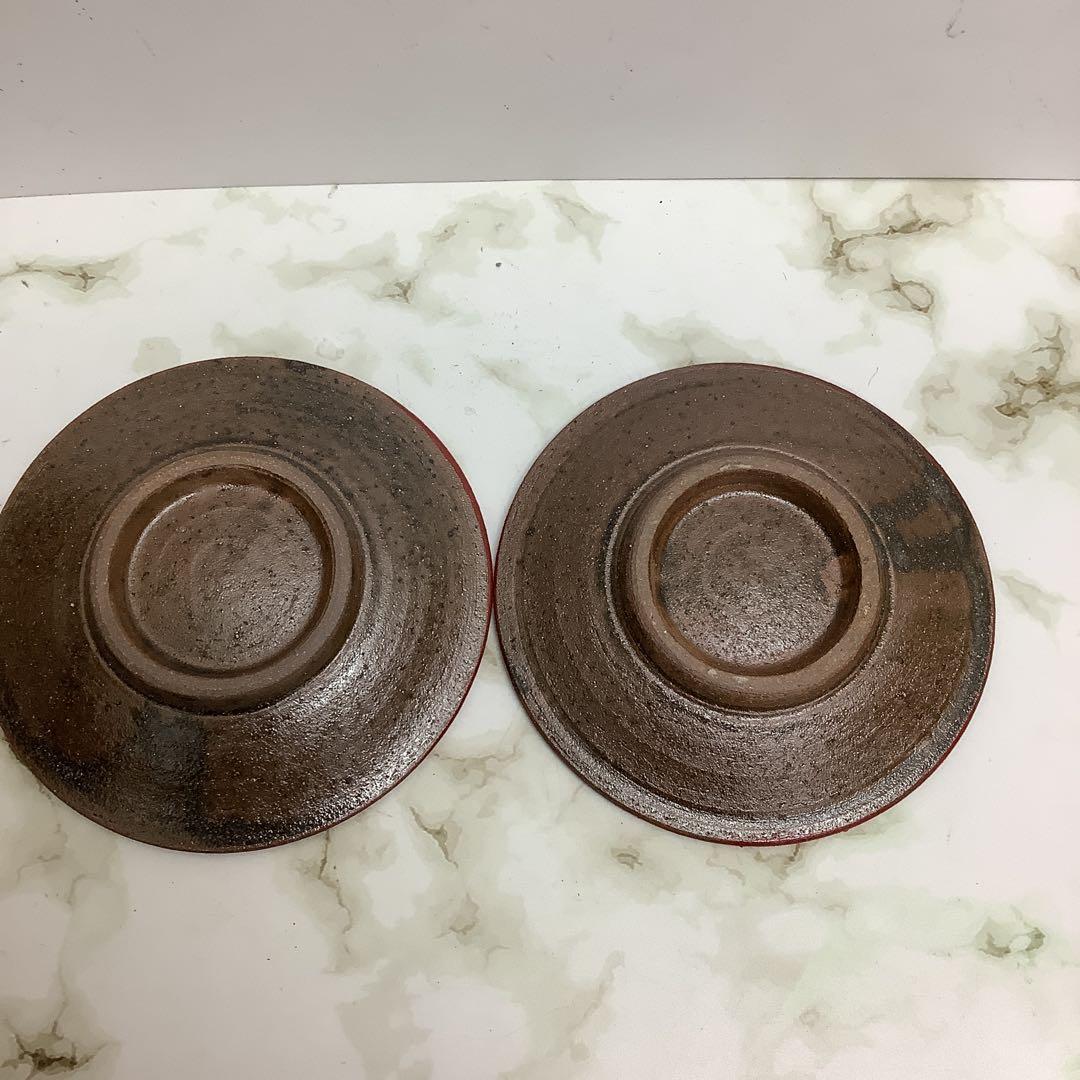 新品　沖縄県壺屋焼　小橋川清正　やちむん　赤絵魚紋　カップ&ソーサー　琉球陶器