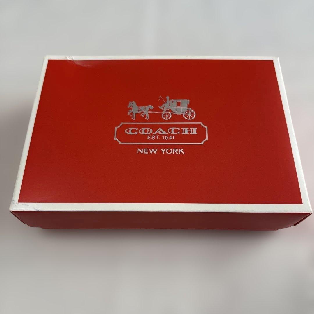 新品　未使用品　COACH コーチ　ウォレット　長財布 ピンク　箱付き