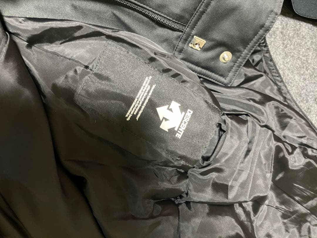 デサントスキーウェア　DESCENTE 上下セット メンズL 美品　格安出品