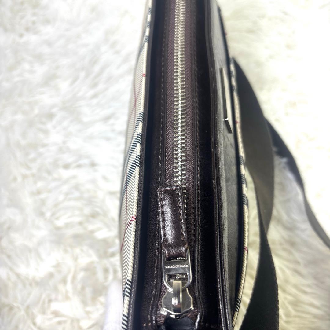 [美品] BURBERRY バーバリー　ショルダーバッグ　ノバチェック