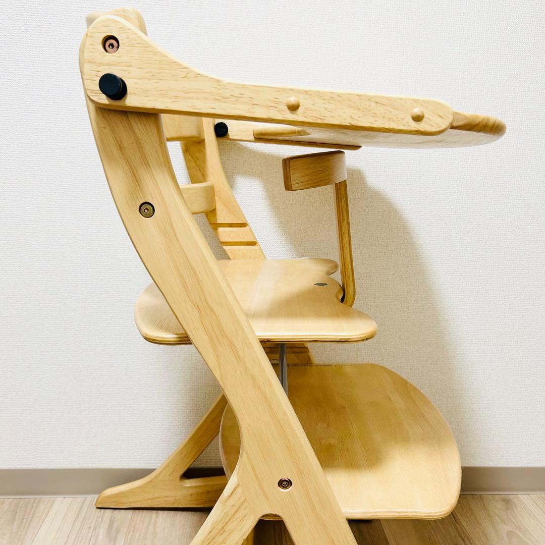 極美品 大和屋 すくすくチェアスリムプラス 純正セーフティベルト付 ハイチェア