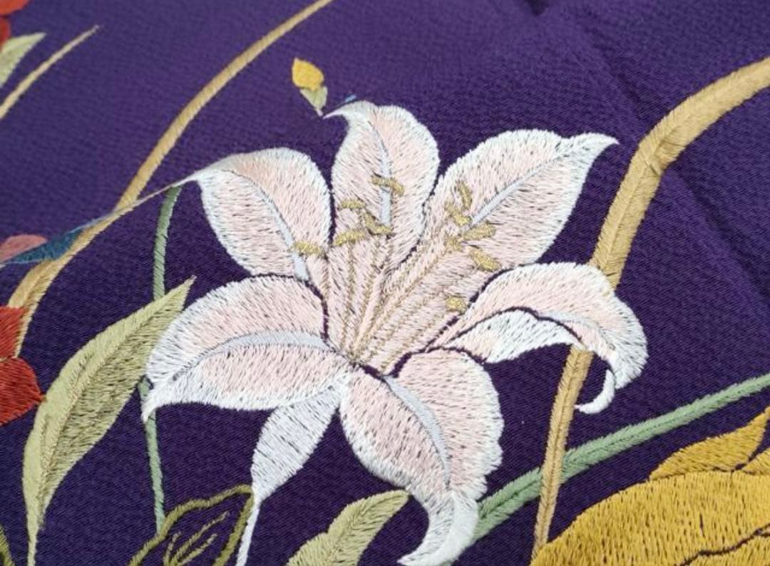 豪華振袖　総刺繍　草花文　金糸　正絹　逸品