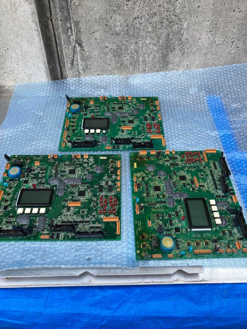 三相パワーコンディショナ　新電元製　PVS010T200 3台セット