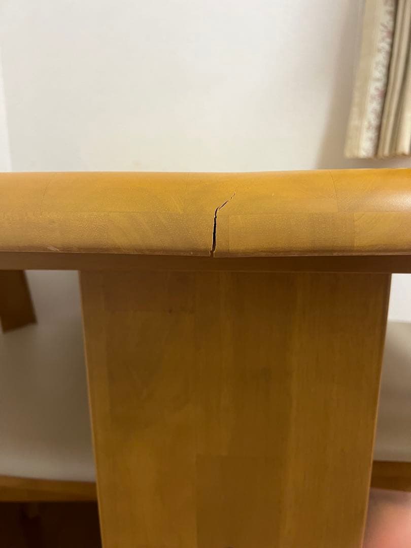 【引取り頂ける方限定】木製ダイニングテーブルと回転椅子2脚セット☆