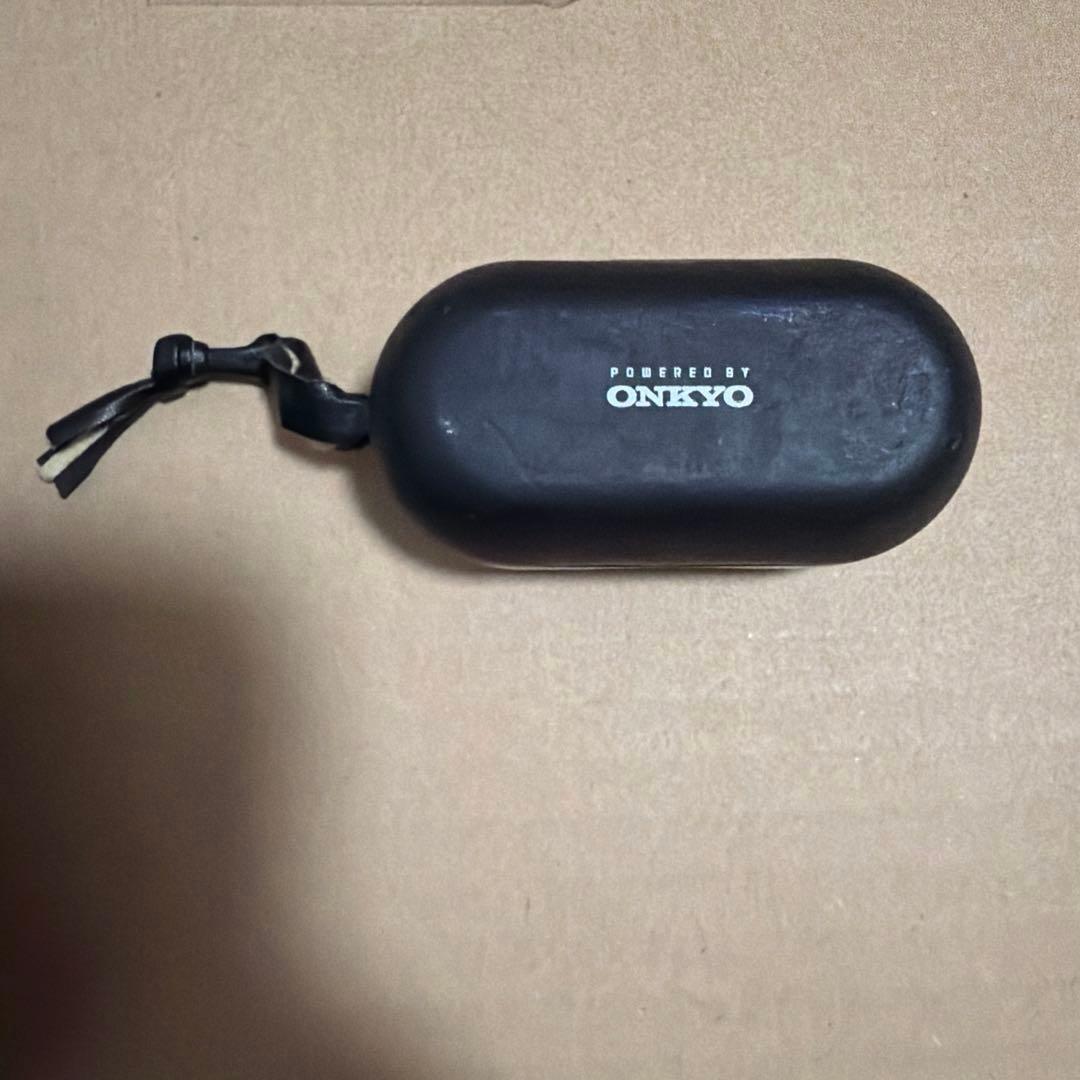 完全受注生産 メイドインアビス ボンドルド ボイス入り ワイヤレスイヤホン