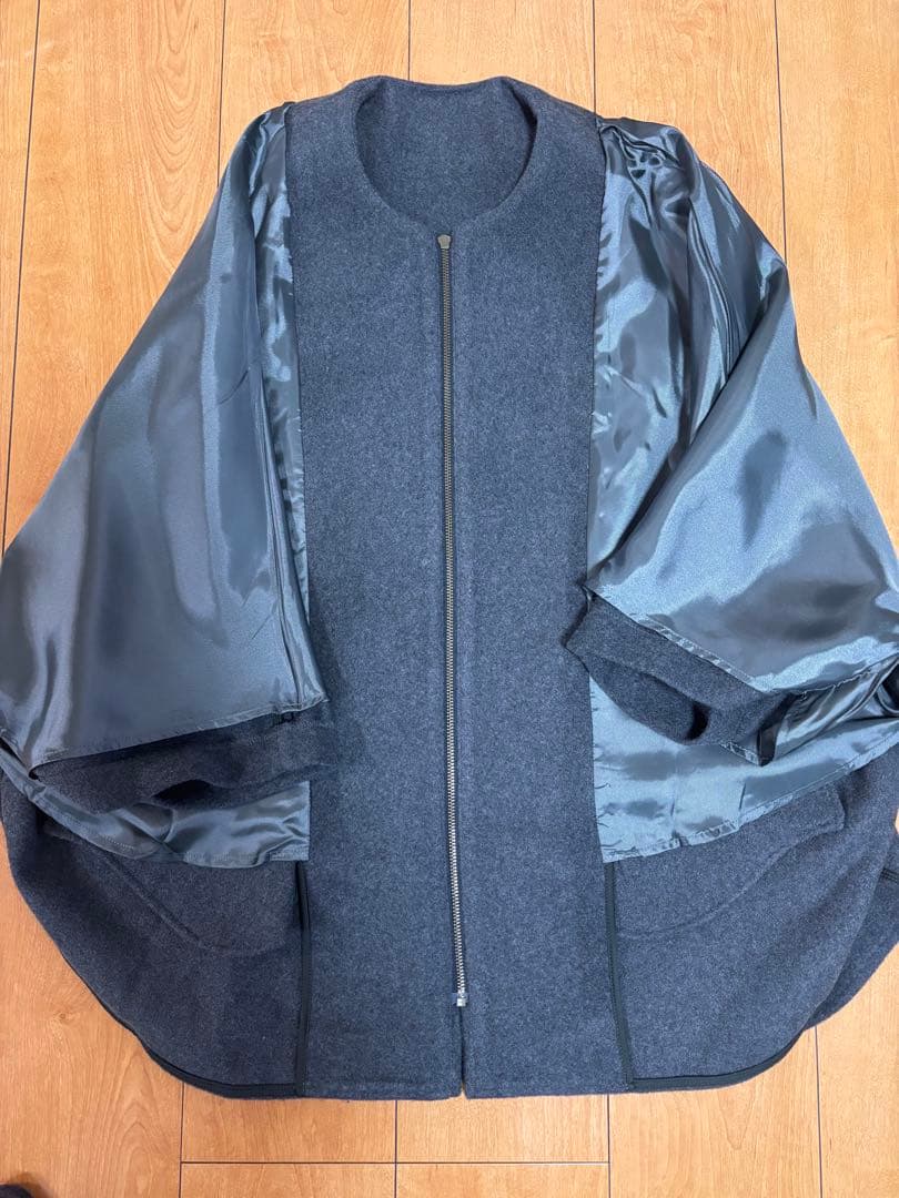 未使用近　ウールポンチョコート　グレー　定価44,000