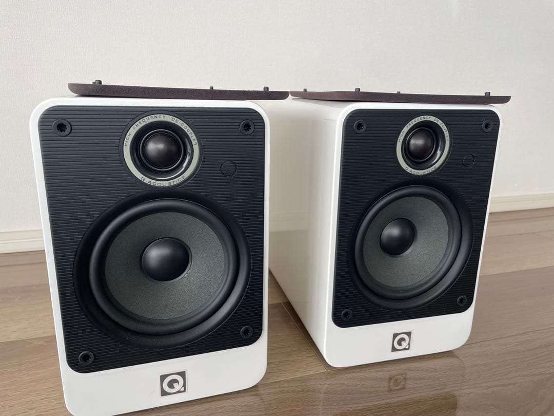 レア　Q Acoustics 2020i ブックシェルフスピーカー ホワイト