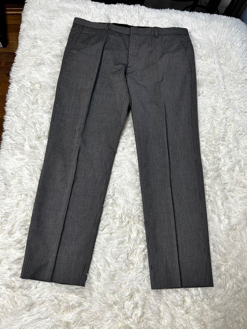 エトロ　スーツ　グレー系ストライプ