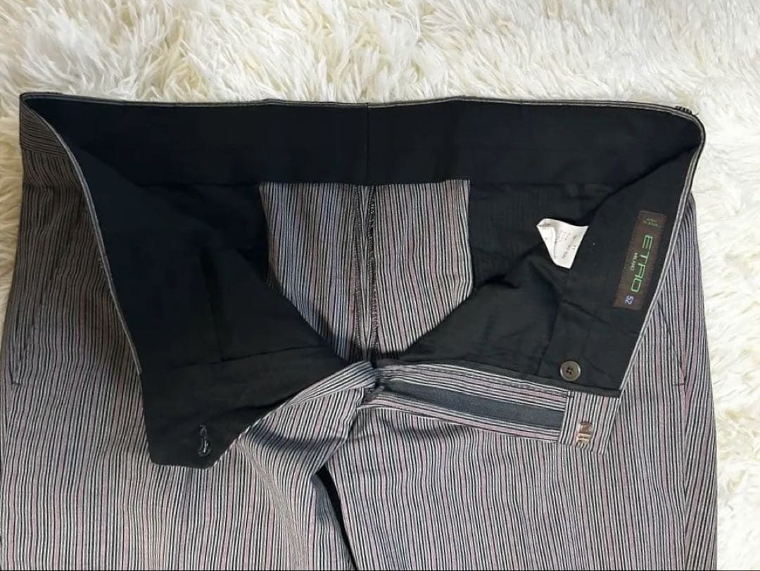 エトロ　スーツ　グレー系ストライプ