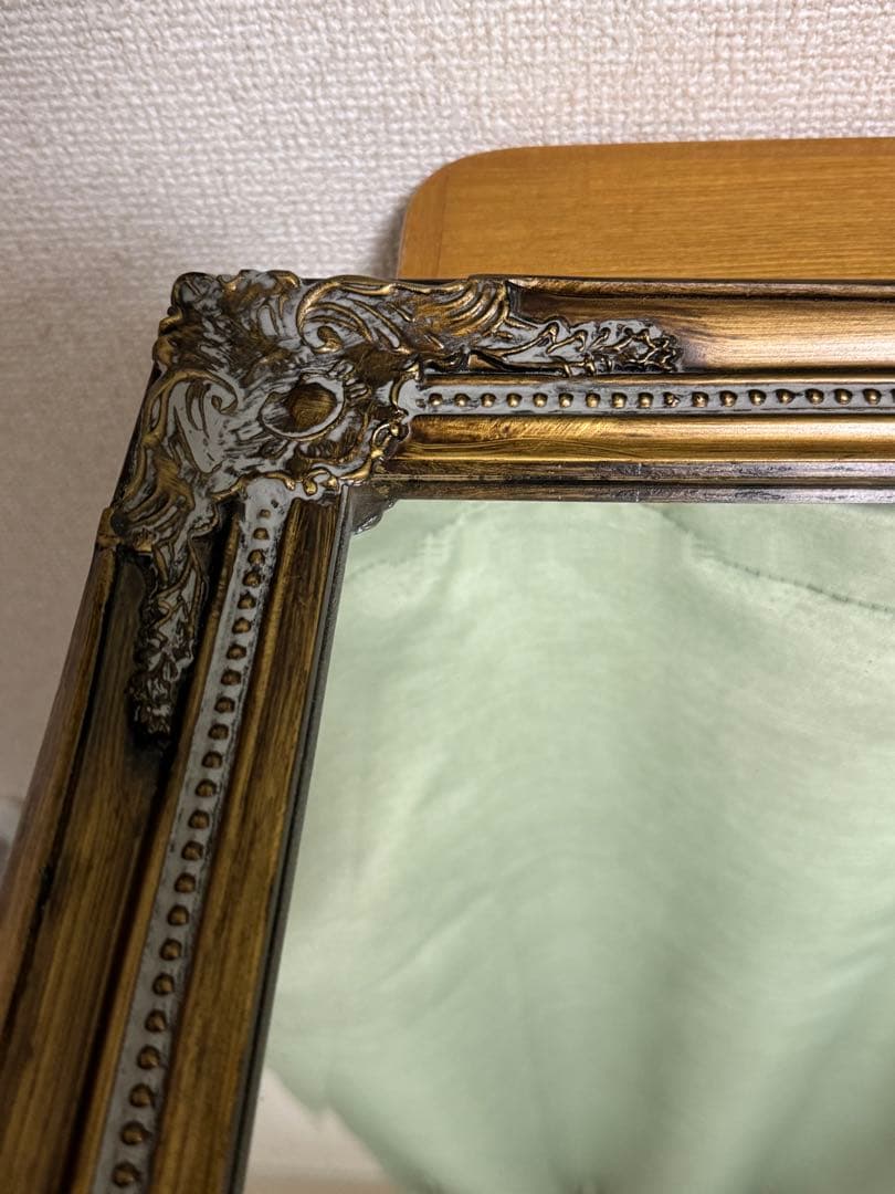 栄進物産株式会社　ウォールミラー　アンティーク調　壁掛けミラー　壁掛け鏡