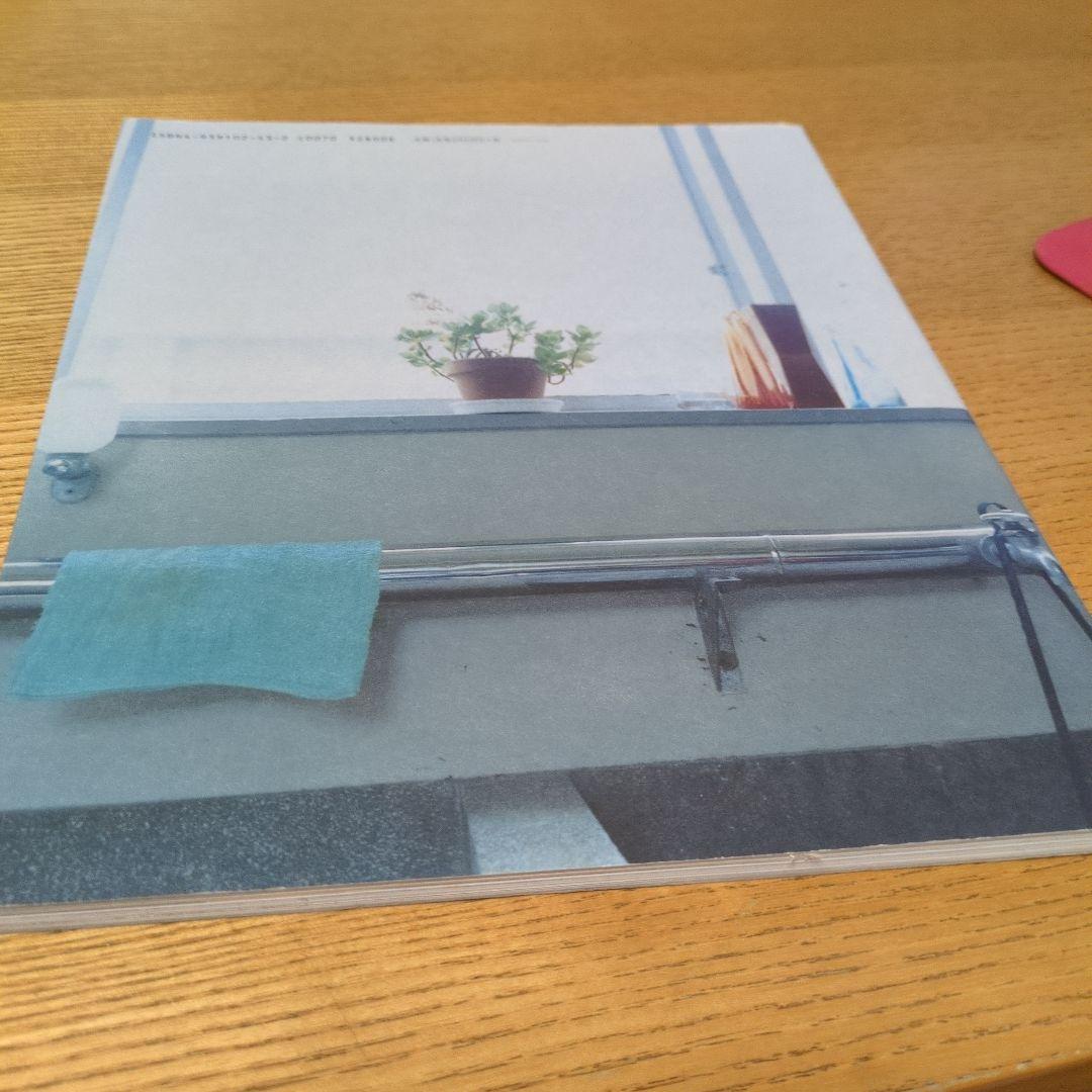 B8 blue　川内倫子市川実日子小西真奈美