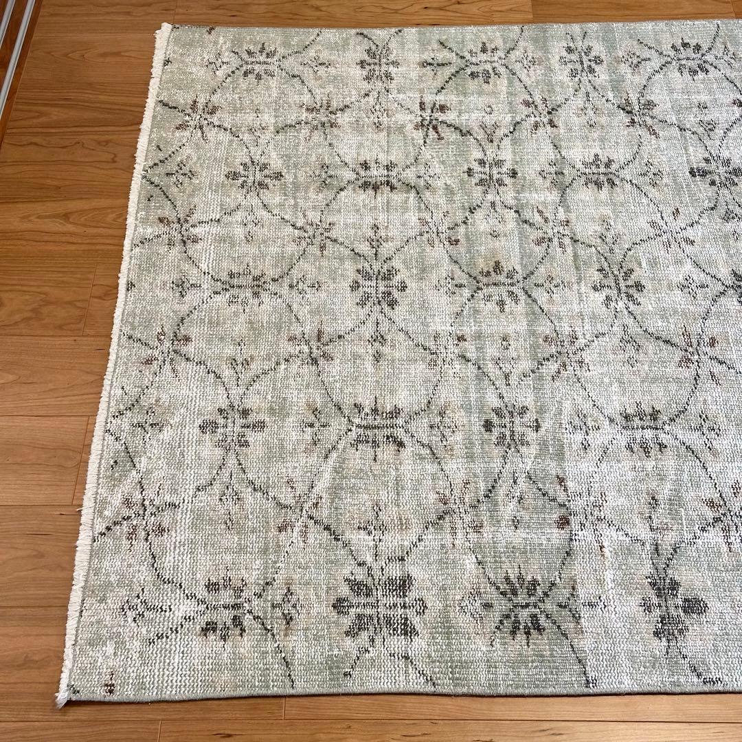 トルコ製ヴィンテージラグ 135×205 ペールグリーン ボタニカル