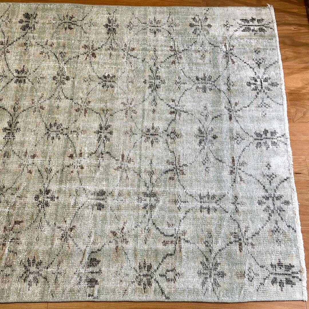 トルコ製ヴィンテージラグ 135×205 ペールグリーン ボタニカル