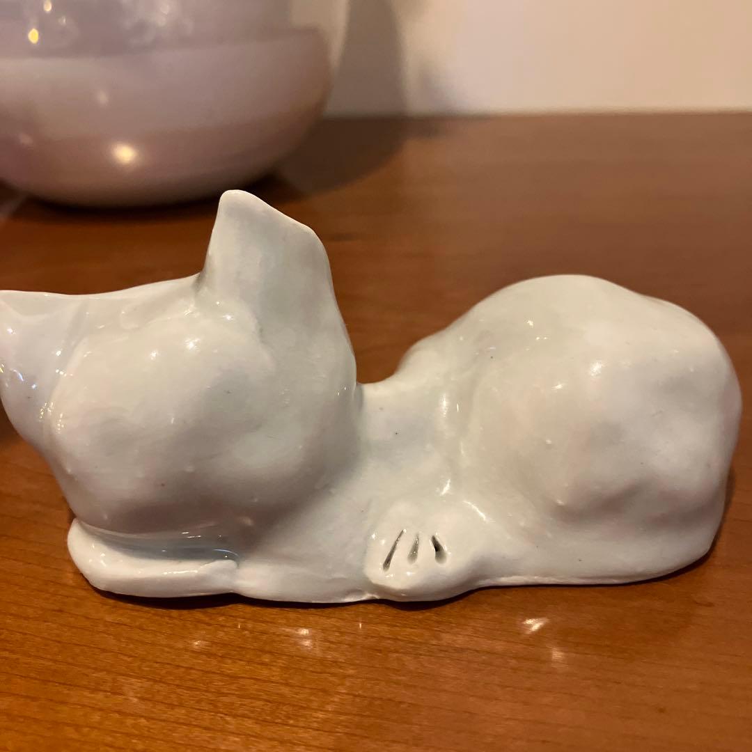 作家さんが手掛けた美しいお色でどの角度からも可愛い過ぎる眠り猫の陶器オブジェ