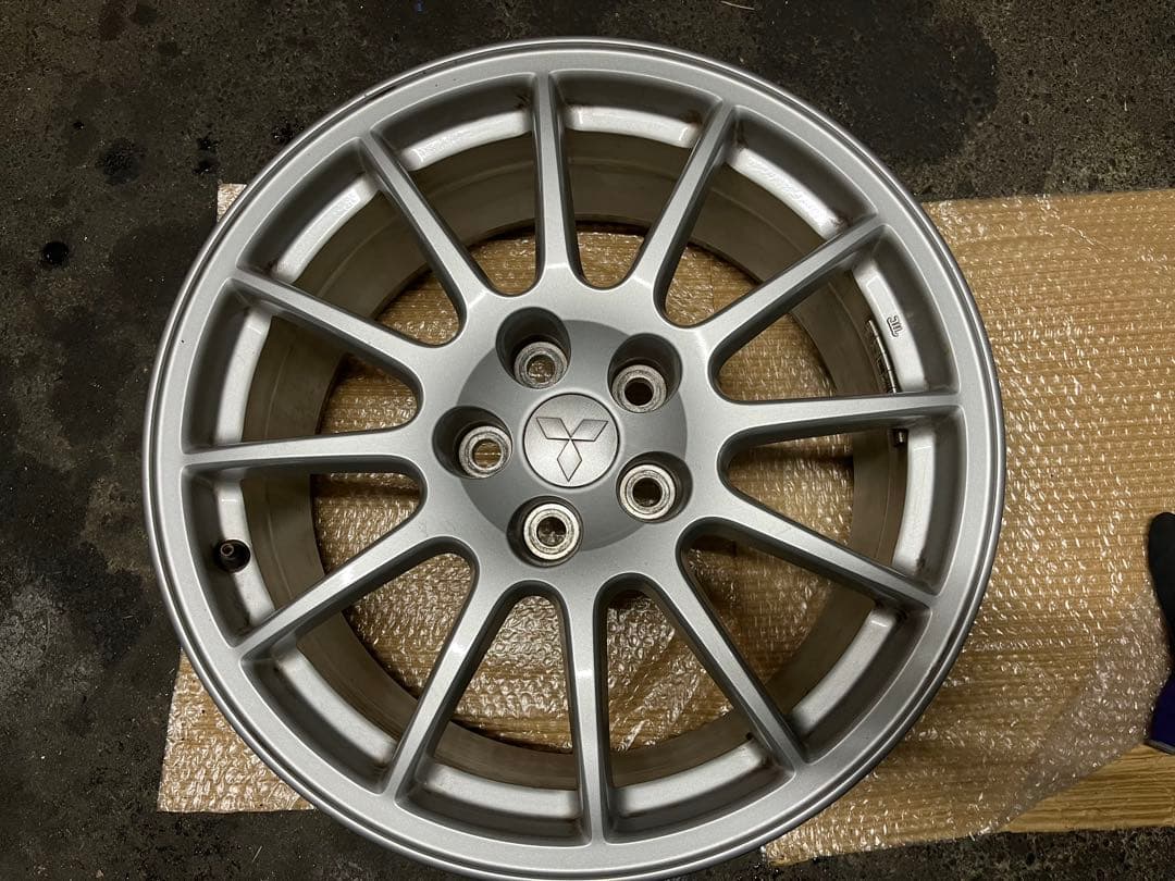 三菱 18インチ シルバー ホイール