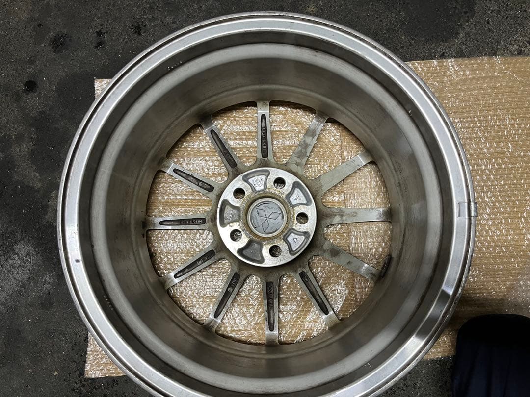 三菱 18インチ シルバー ホイール