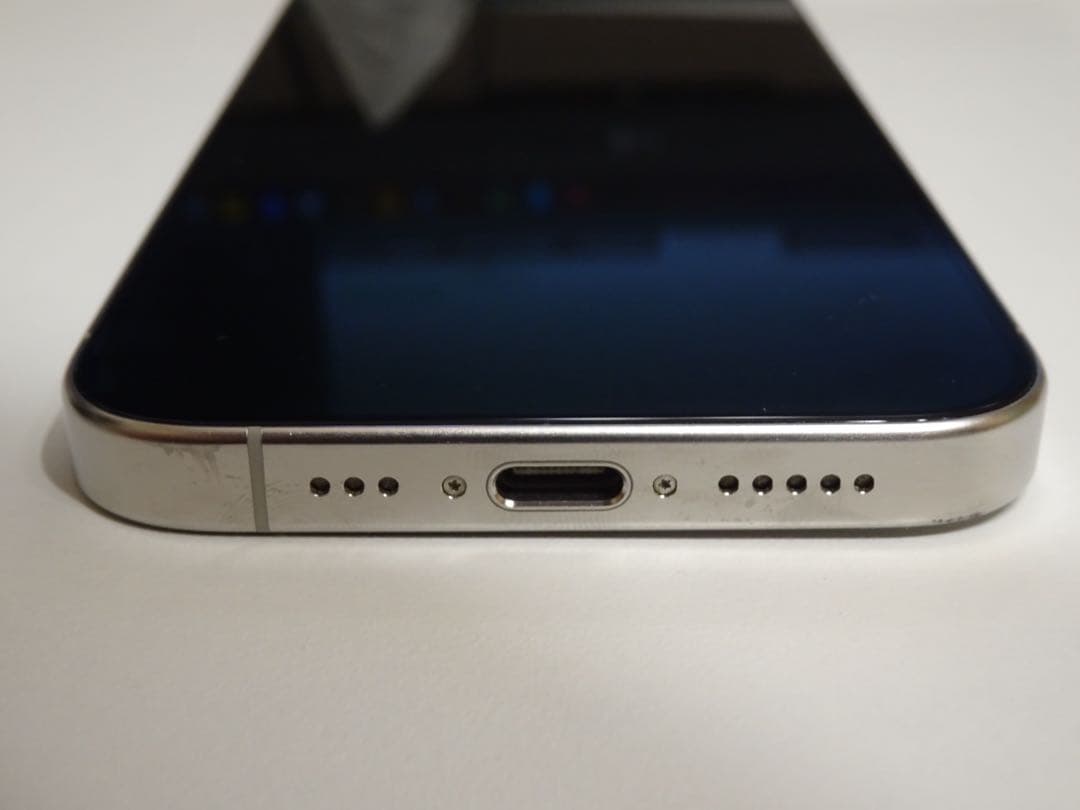 iPhone15 Pro 128GB ホワイトチタニウム【国内版 SIMフリー】