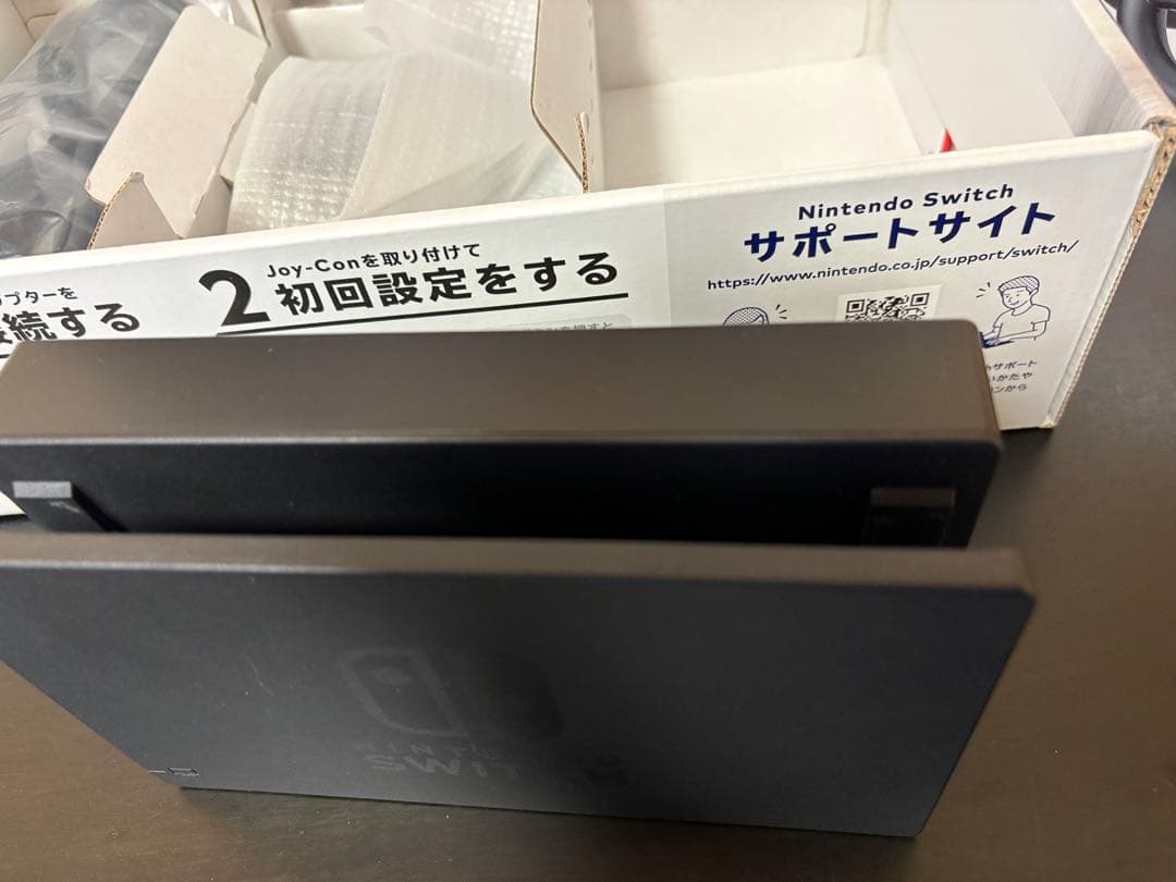 スイッチ本体、ケース付き