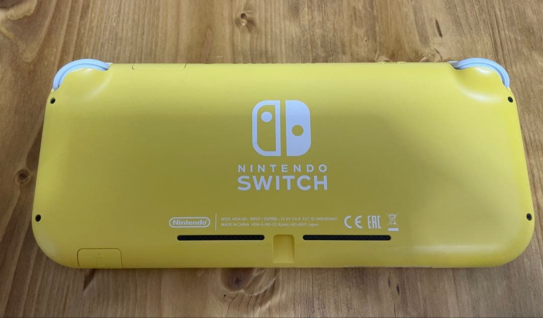 Nintendo Switch Lite イエロー　本体+充電ケーブル　セット