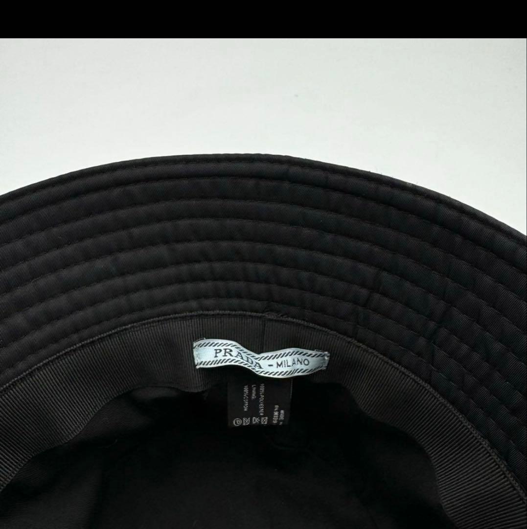 極美品✨PRADA バケットハット　ブラック　ナイロン　三角ロゴプレート