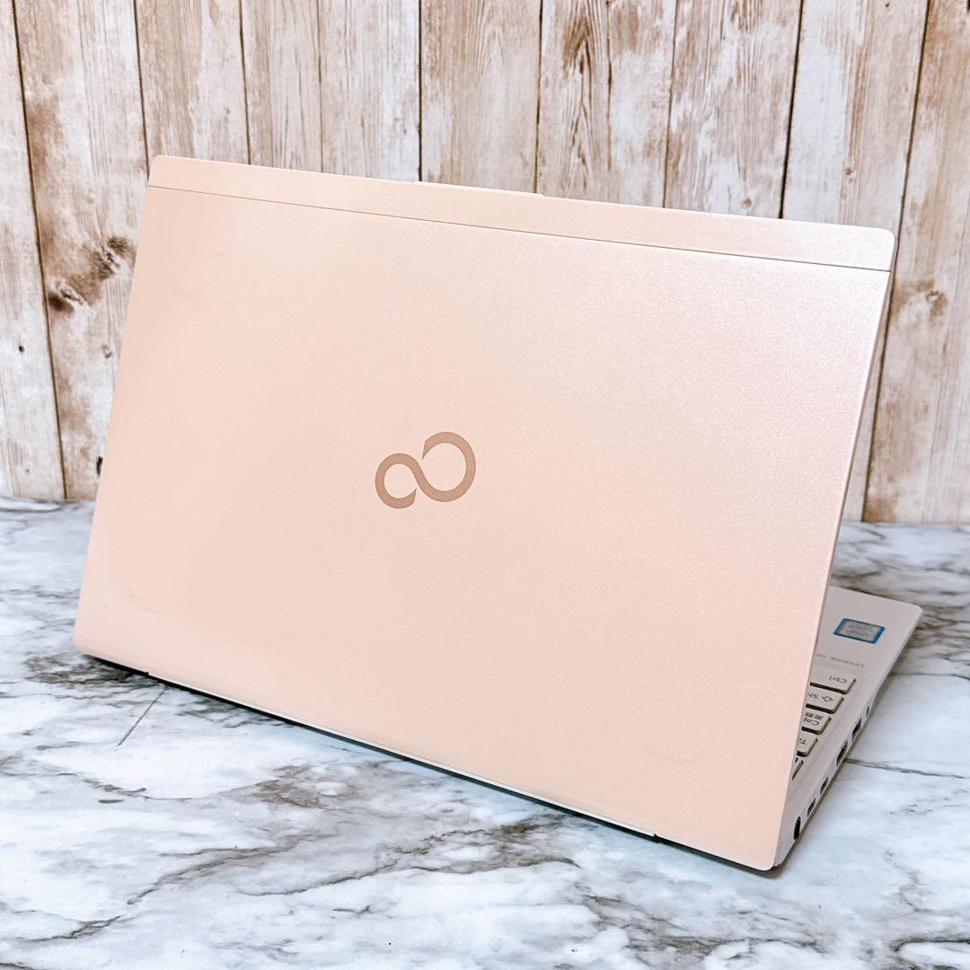 すぐ使える✨️小型軽量ノートパソコン✨8世代i7＆爆速SSD/メモリ8GB✨カメラ