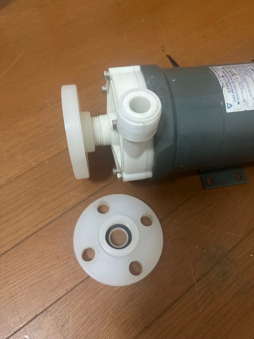 iwaki magnet pump モデル　MD-70RM-FL