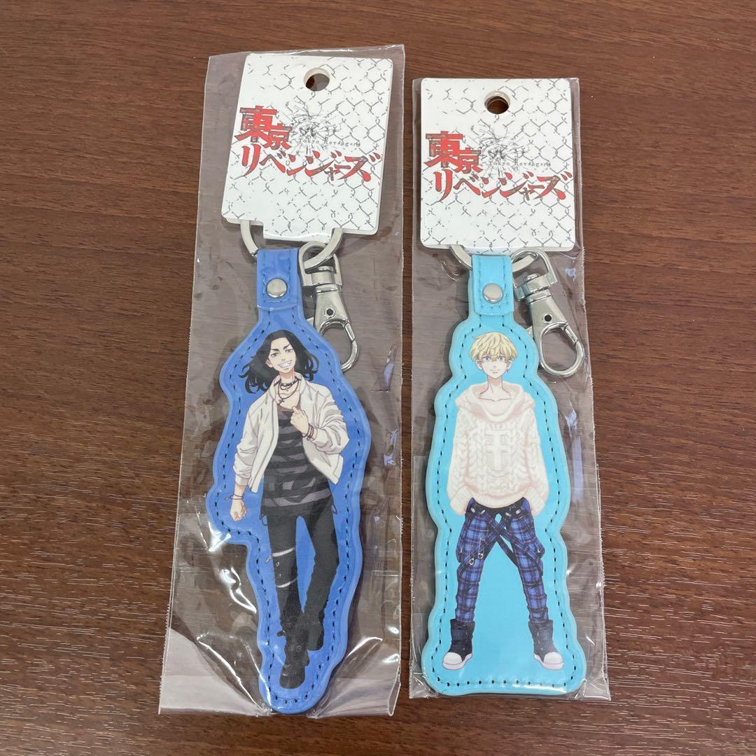 ❶①東京リベンジャーズ 色紙 缶バッジ 特典 ポストカード グッズまとめ売り